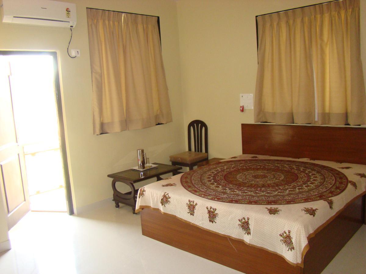 Hira Laxmi Residency Alībāg Exterior photo