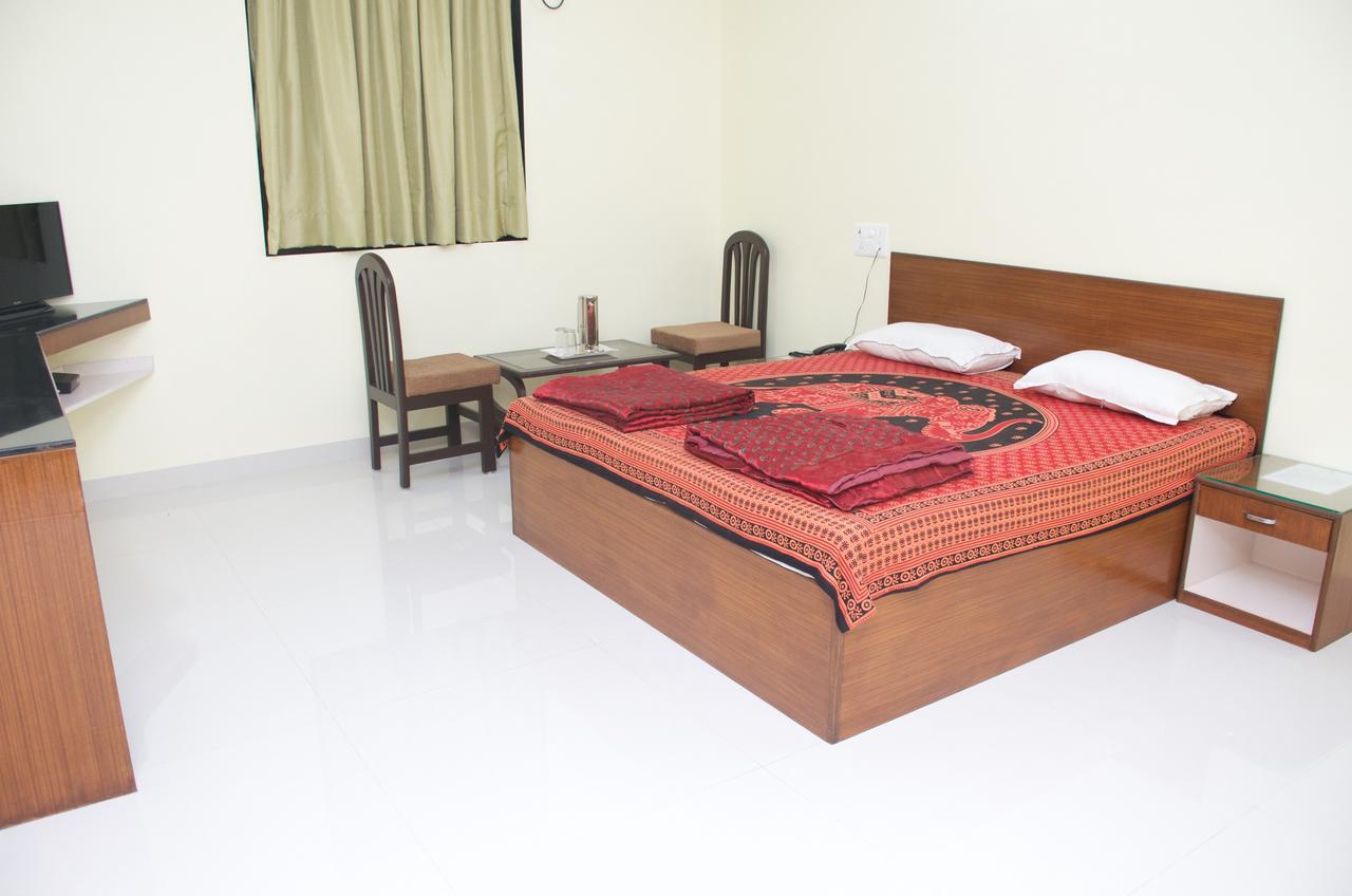 Hira Laxmi Residency Alībāg Exterior photo