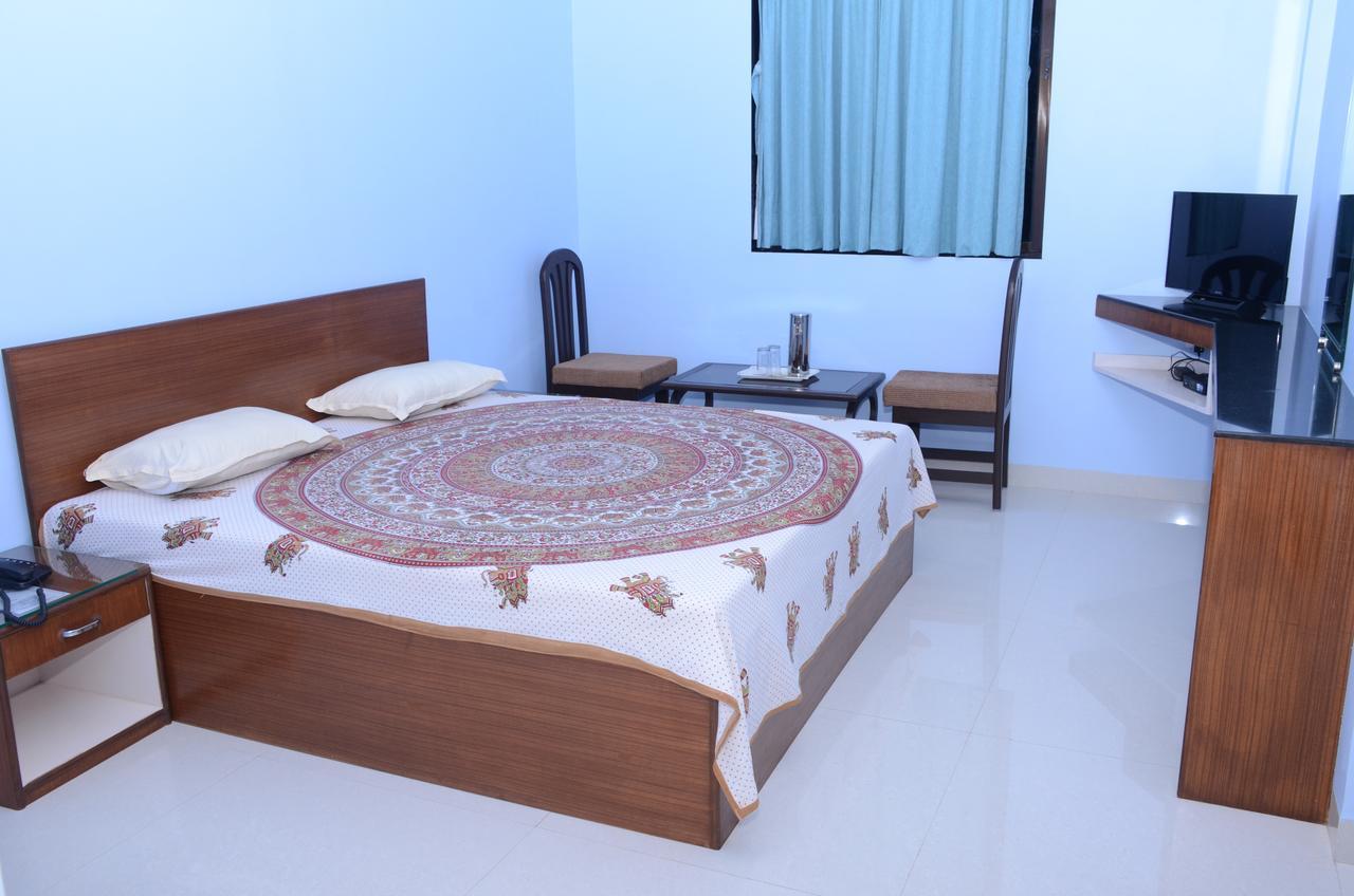 Hira Laxmi Residency Alībāg Exterior photo
