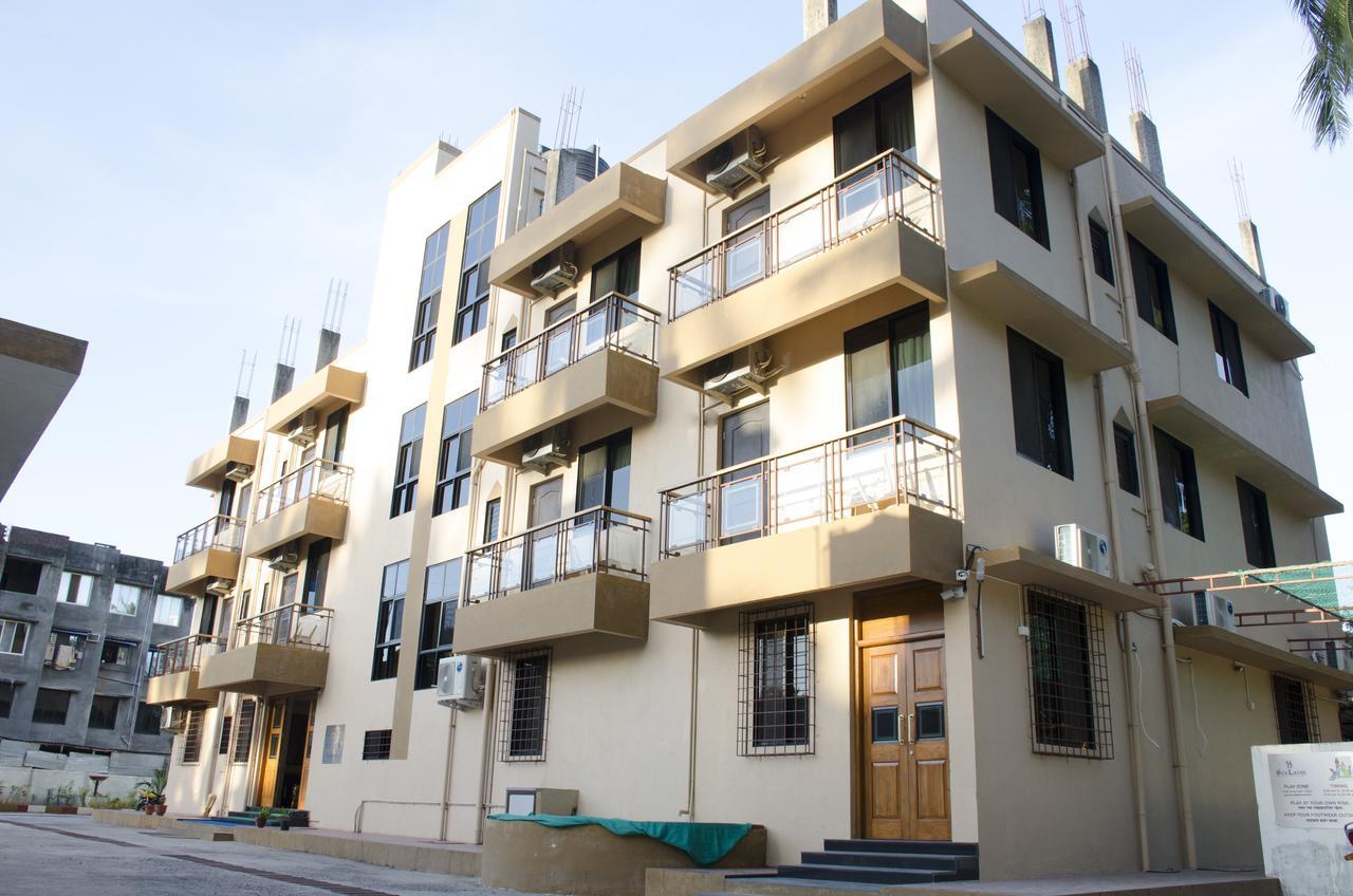 Hira Laxmi Residency Alībāg Exterior photo